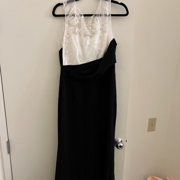 Marchesa black tie formal gown - Picture 4 of 8